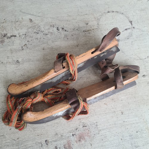 C0794 alte schlittschuhe aus - c0794,